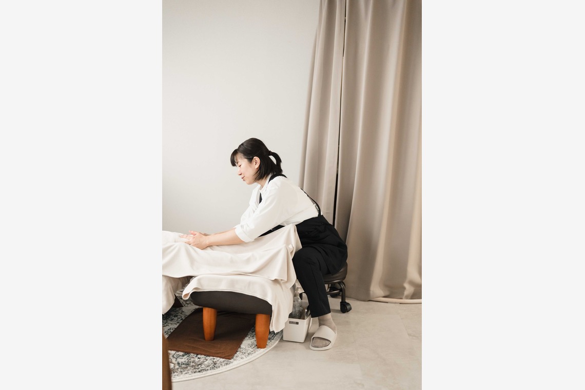 山﨑さと子が撮影した写真のアルバム「サロンプロフィール撮影、施術撮影、店舗撮影」