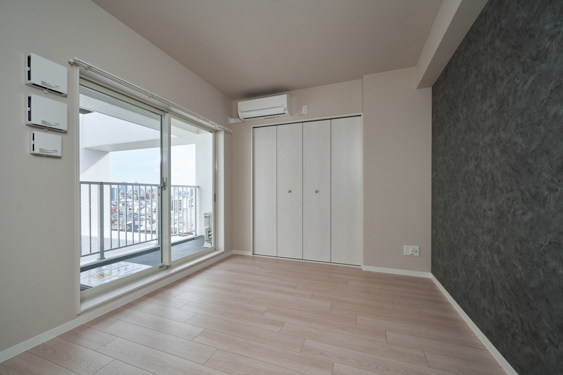 三好治輝が撮影した写真のアルバム「マンション」