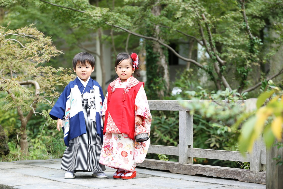 出張撮影HUG TIMEが出張撮影した家族写真(キッズ,ベビーフォト)などが写った「七五三記念撮影＠鎌倉鶴岡八幡宮」の家族写真