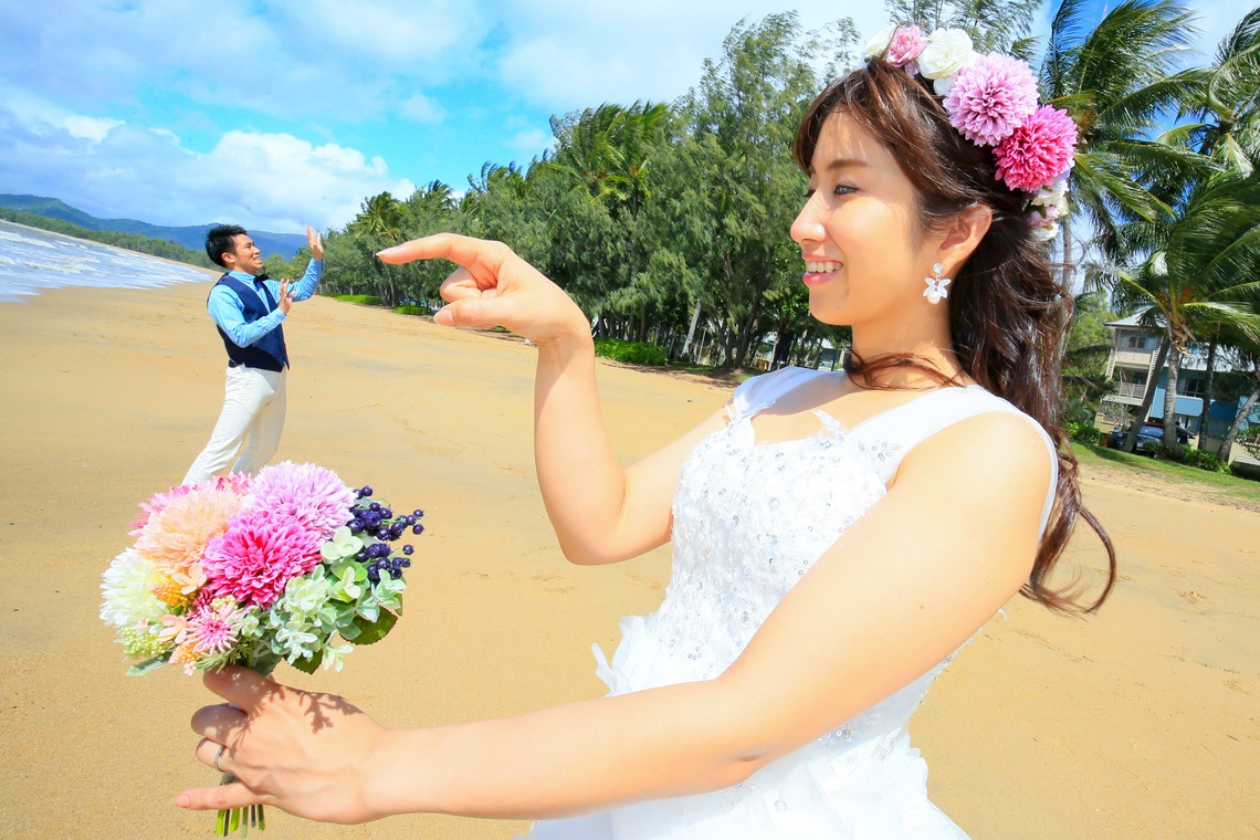 ケアンズ レンズ フォトグラフィーが撮影した写真のアルバム「パームコーブビーチ周辺でのウェディング前撮りロケーション撮影」