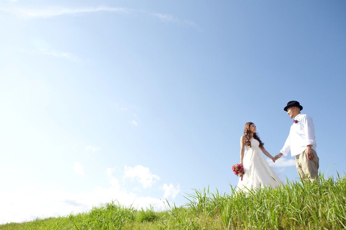 skyward photo film（竹本飛鳥）が撮影した「前撮りドレス」の写真