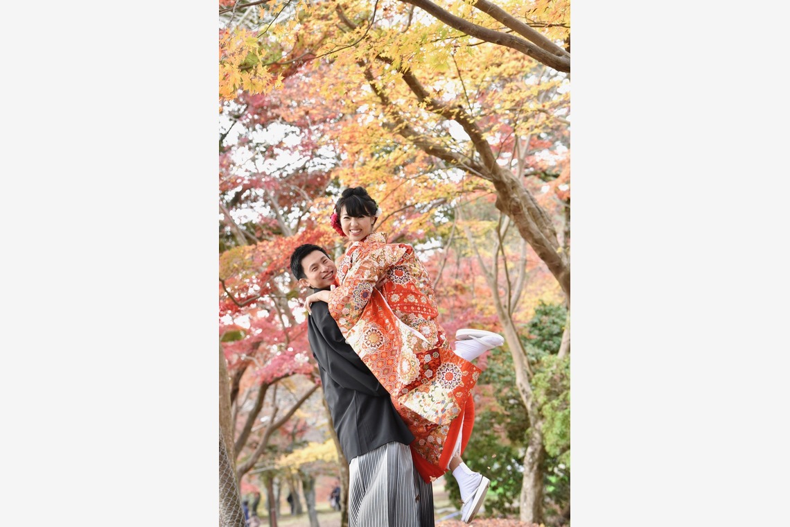 Photo of Pre Weddingphotoshoot at Nara with kimono in autumn to winter taken by Kiki photo works