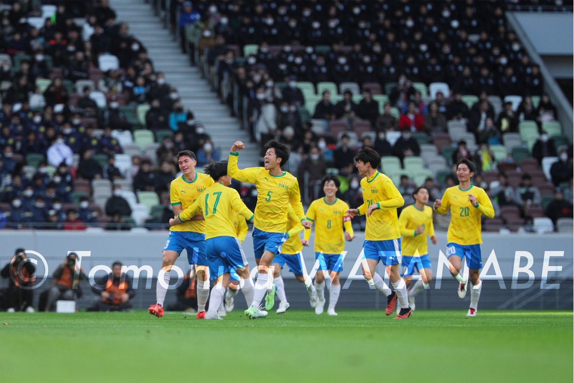 Tomohisa Watanabeが撮影した写真のアルバム「スポーツ　高校サッカー　TEIKYO Canaria Eleven」