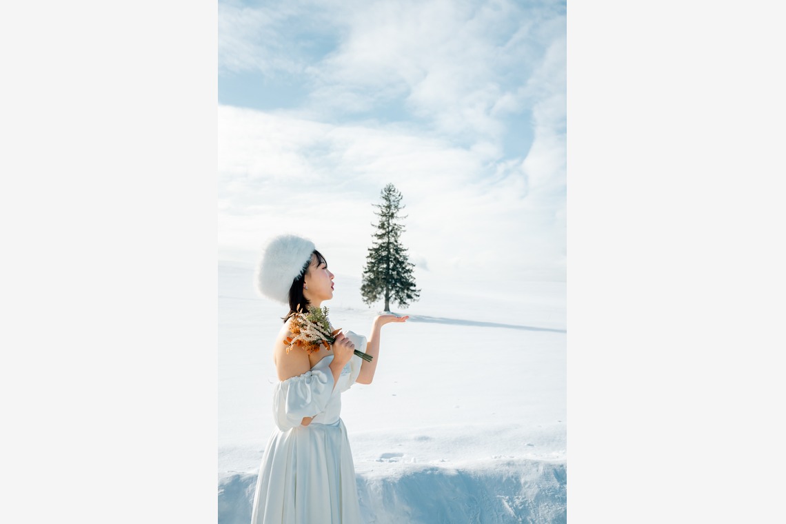 須田桃加が撮影した写真のアルバム「美瑛前撮り撮影」