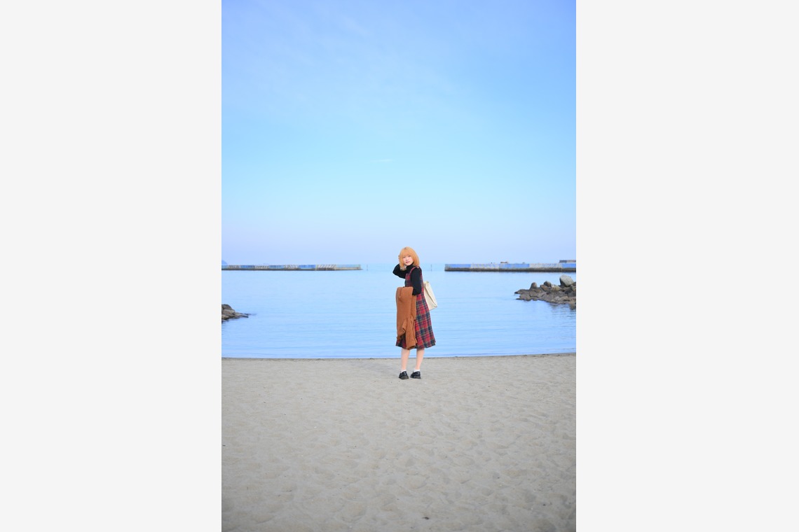 デザイン＆フォト内藤が撮影した写真のアルバム「静岡県熱海市での女性モデルさん起用のロケーションポートレート（インスタ用作品）」