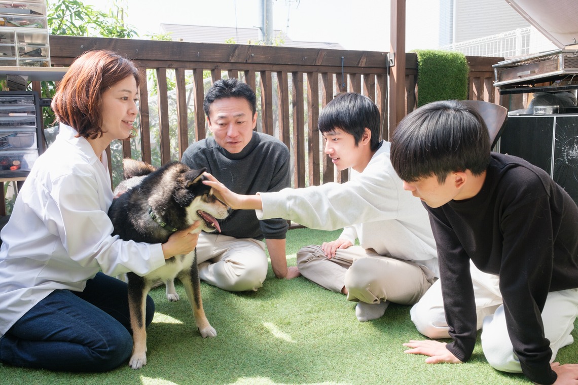 高夏写真店が撮影した家族写真の出張撮影のアルバム「家族写真の撮影」