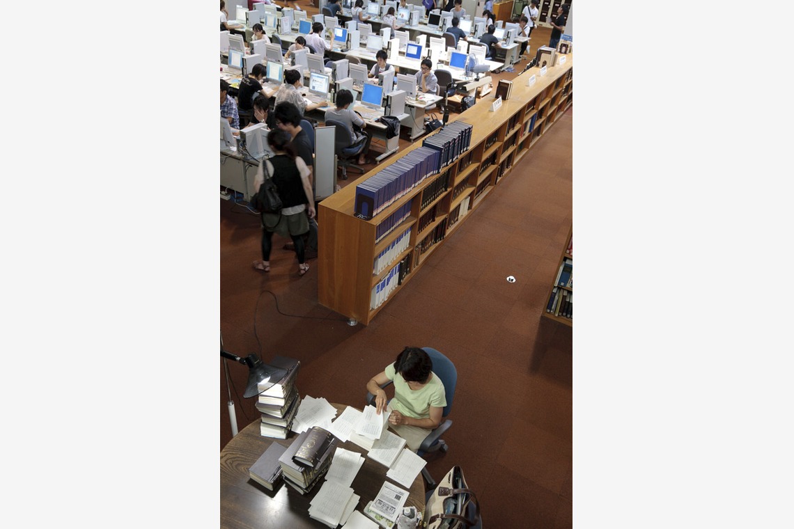 エルスタジオが撮影した写真のアルバム「大学、学部案内」