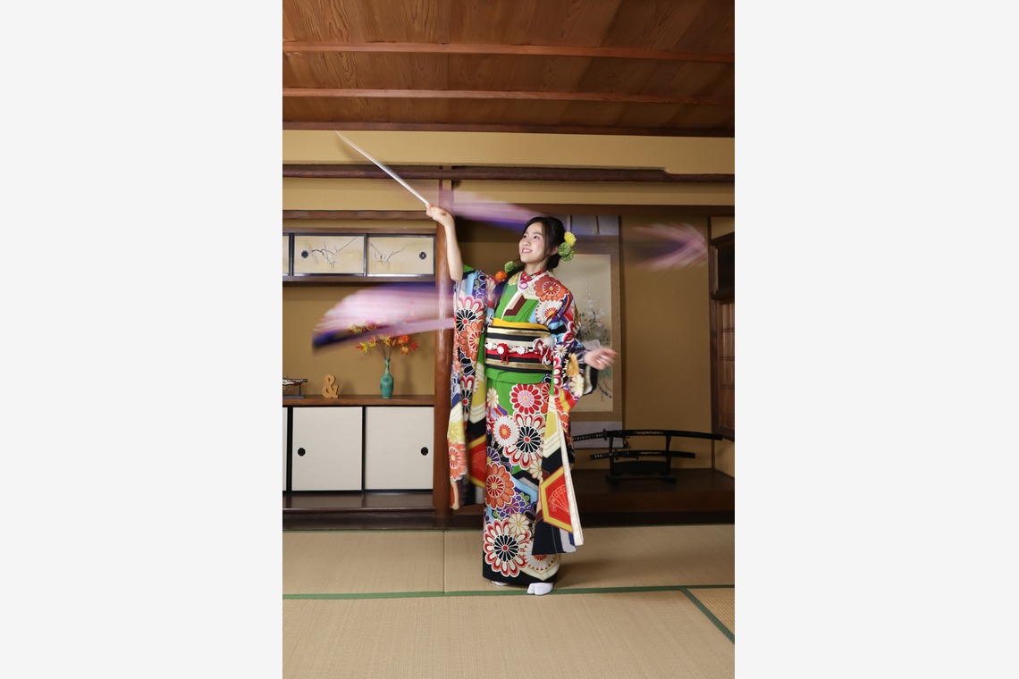 スマイルハンターが出張撮影した家族写真(キッズ,ベビーフォト)などが写った「成人式フォト」の家族写真