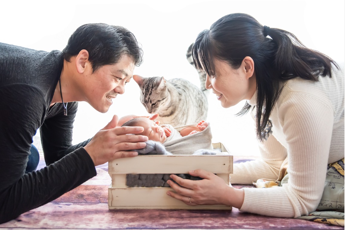 サキヤマ リエが撮影した「ベージュ系・犬のぬいぐるみ・男の子のニューボーンフォト」の写真