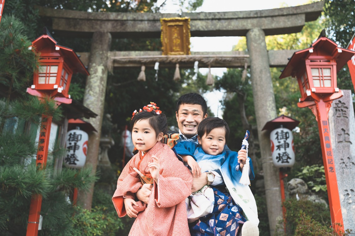 しるし寫眞館が撮影した「7歳3歳姉弟七五三」の写真