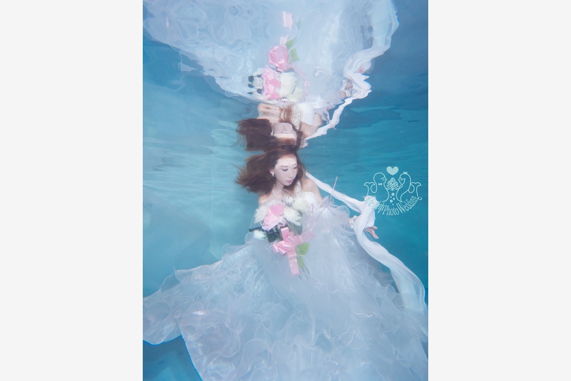 Album of the Wedding, Bridal taken by Abe水中フォトウェディング - underwater