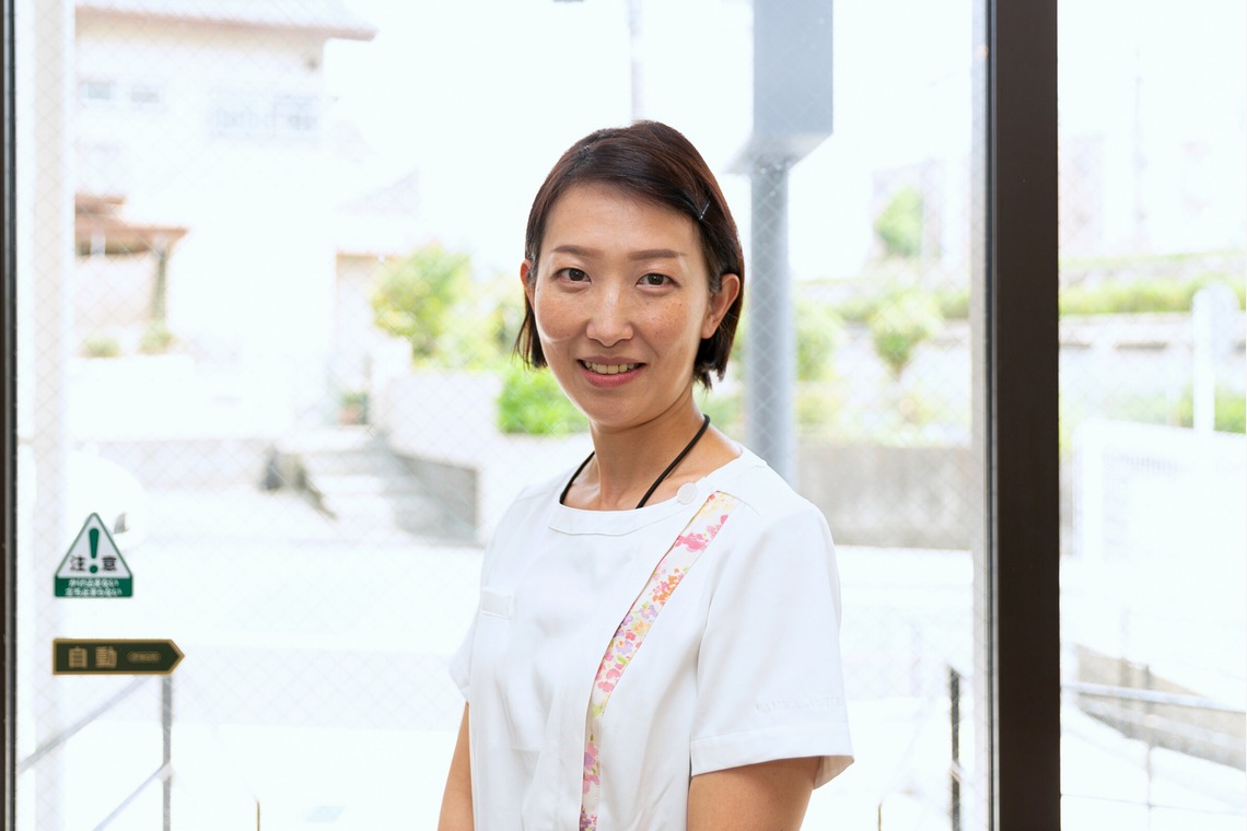 滋賀淳が撮影した写真のアルバム「プロフィール、インタビュー」