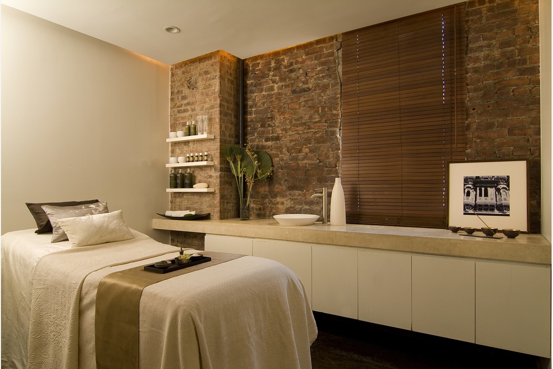 富岡敦が撮影した「病院・クリニック・サロン等」の写真