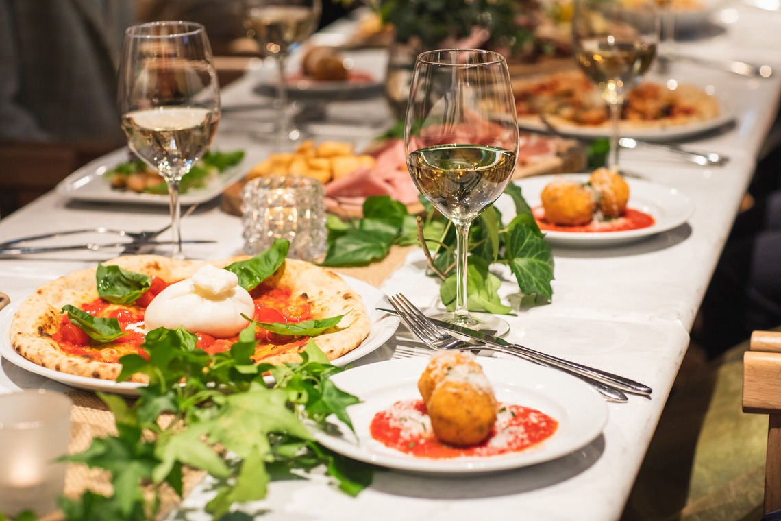 uno e creative act.が撮影した写真のアルバム「レストランウェディングの広告撮影」