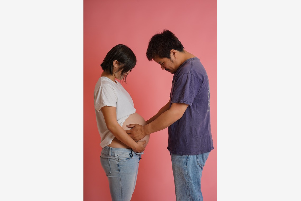 スタジオ　まるが撮影した「スタジオにてマタニティフォト」の写真