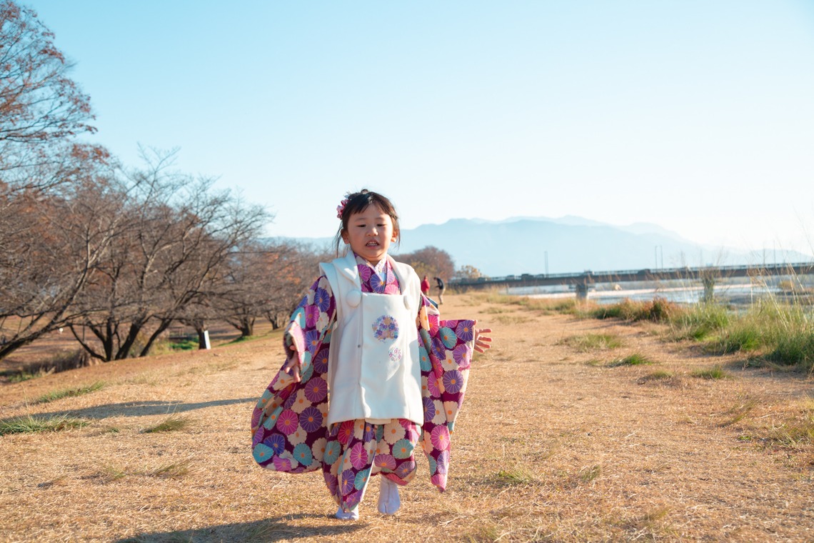 ゆのみふぉとが撮影した写真のアルバム「七五三のお写真（人見知りの子供）」