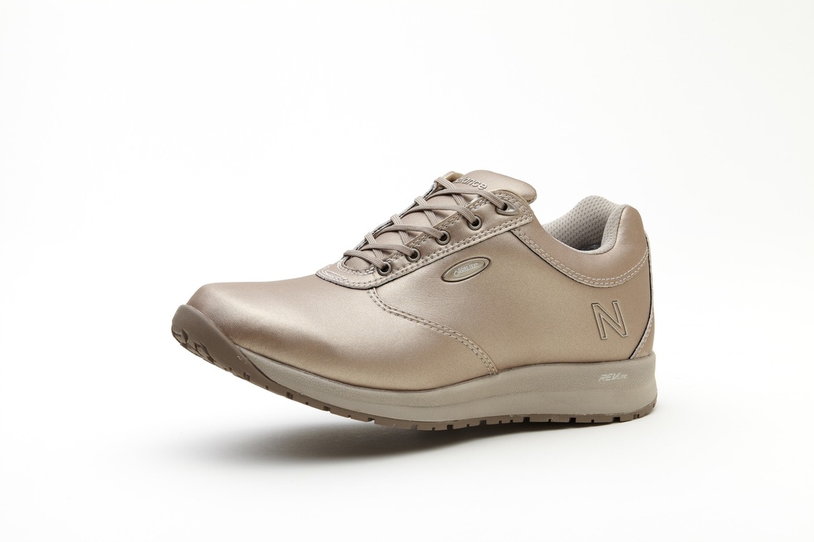 ディス・ワンが撮影した写真のアルバム「プロダクツ」