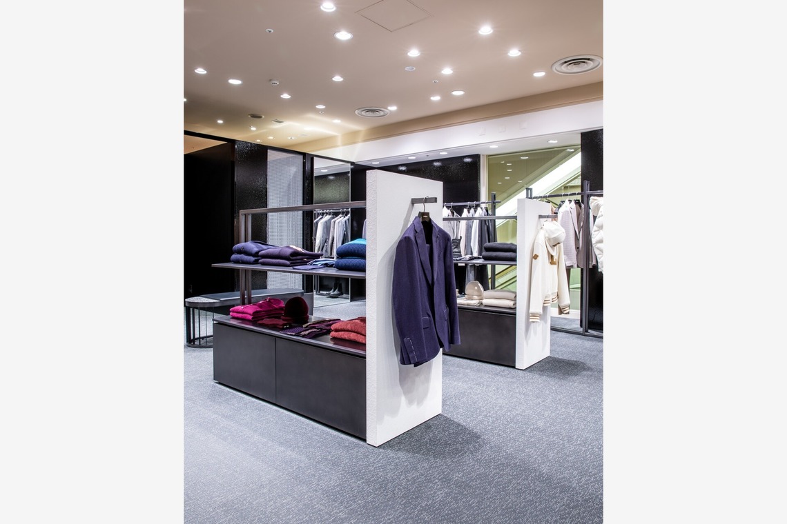 石場慎一郎が撮影した写真のアルバム「店舗・不動産写真」