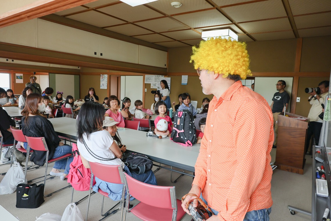 ちずカメラが撮影した「写真家　橘田龍馬さんの子供写真教室の様子」の写真