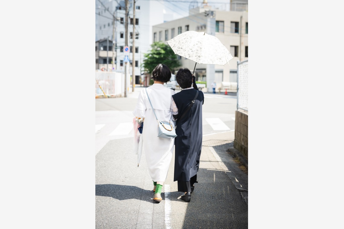 片岡ゆうせいが撮影した写真のアルバム「母娘写真」