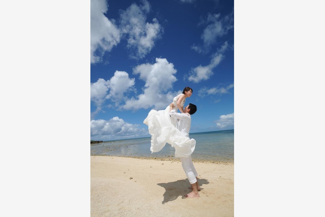 Avenir（山宮 敏明）が撮影した写真のアルバム「海の中でフォトウェディング」