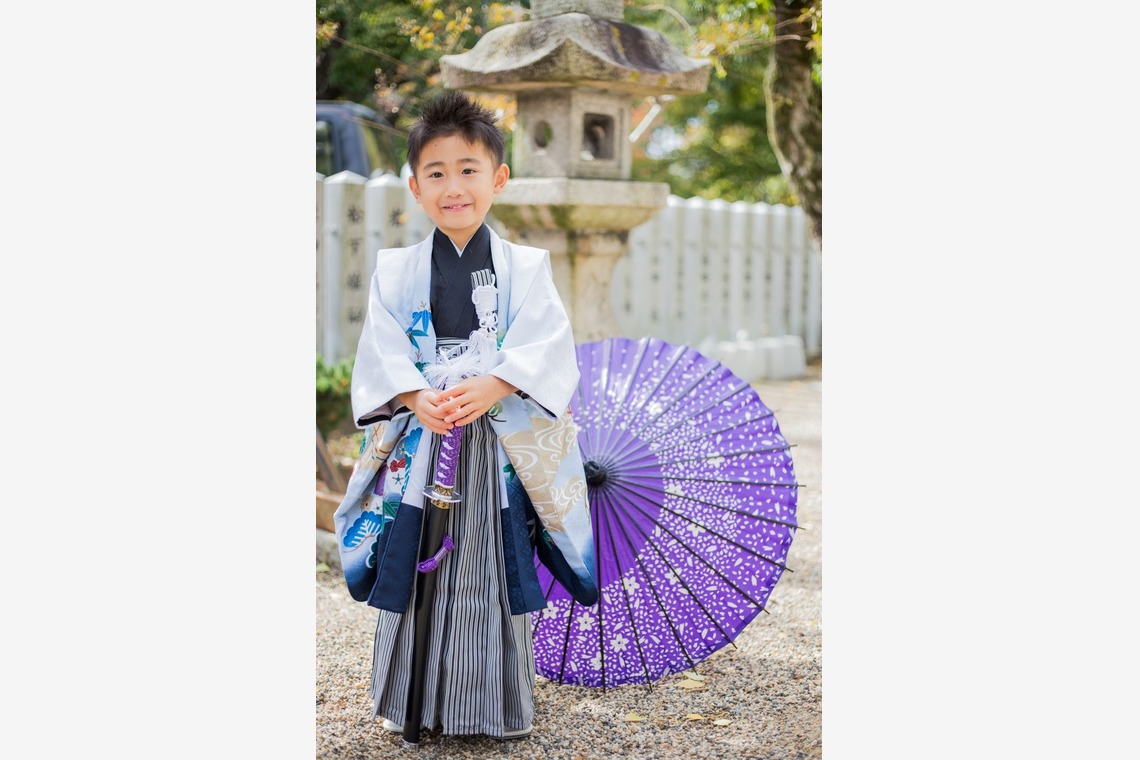 フォスタムが出張撮影した家族写真(キッズ,ベビーフォト)などが写った「5歳　七五三参り」の家族写真