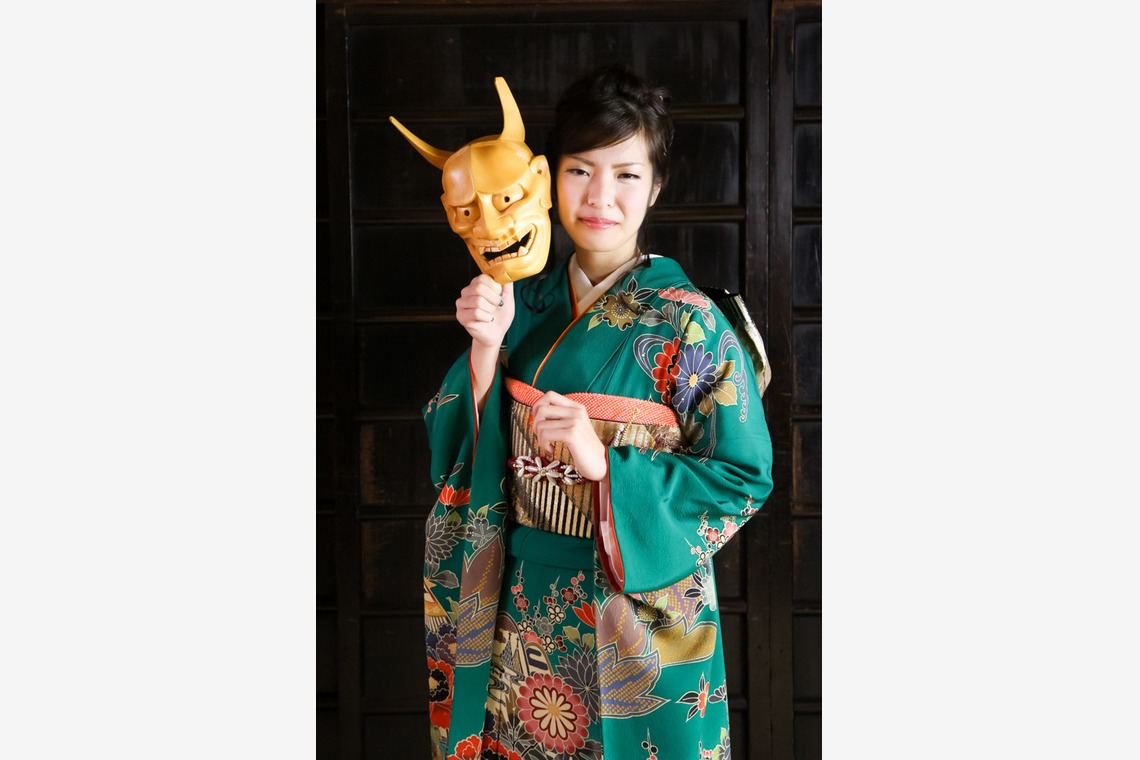 スマイルハンターが出張撮影した家族写真(キッズ,ベビーフォト)などが写った「成人式フォト」の家族写真