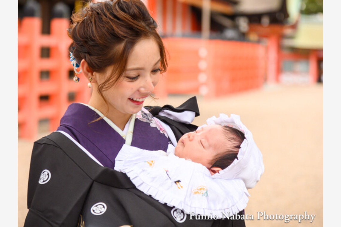 名畑文巨写真事務所が出張撮影した家族写真(キッズ,ベビーフォト)などが写った「出張撮影七五三・お宮詣り」の家族写真