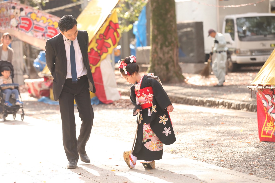 Kan Suzuki  photographyが撮影したエンゲージメントフォトのアルバム「大国魂神社　七五三撮影」