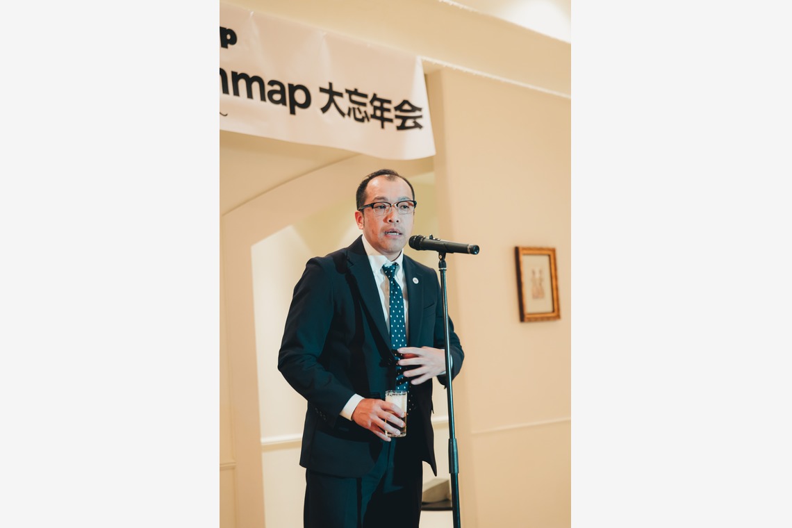 内藤駿介が撮影した「企業忘年会撮影」の写真