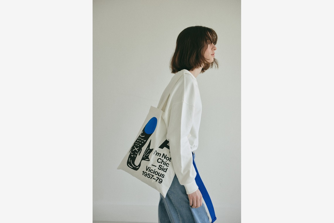 倉木ノエルが撮影した「ポートレート広告」の写真