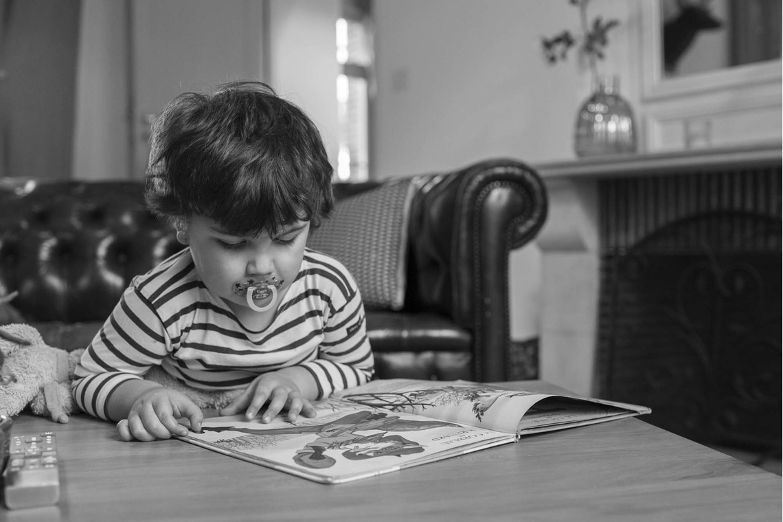 Petite Nao Photographyが撮影した写真のアルバム「自宅でのドキュメンタリー形式の家族写真」