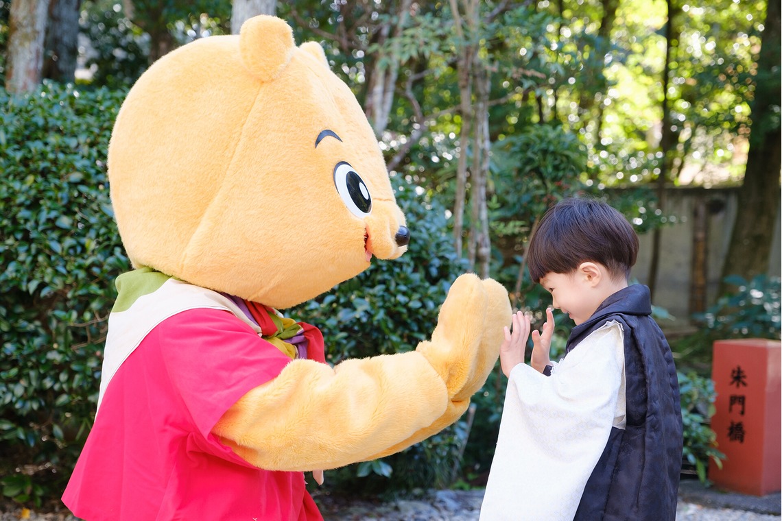 高夏写真店が出張撮影した家族写真(キッズ,ベビーフォト)などが写った「七五三の撮影」の家族写真