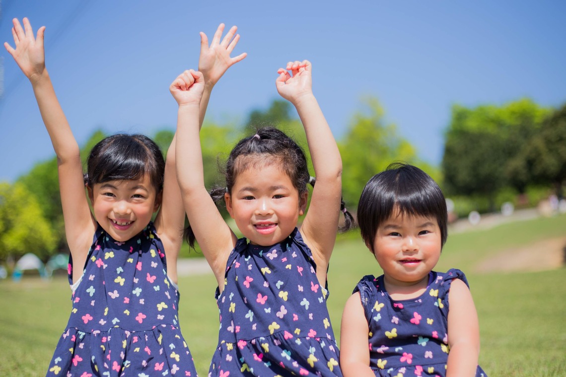 フォスタムが撮影した家族写真の出張撮影のアルバム「春の公園で家族フォト」