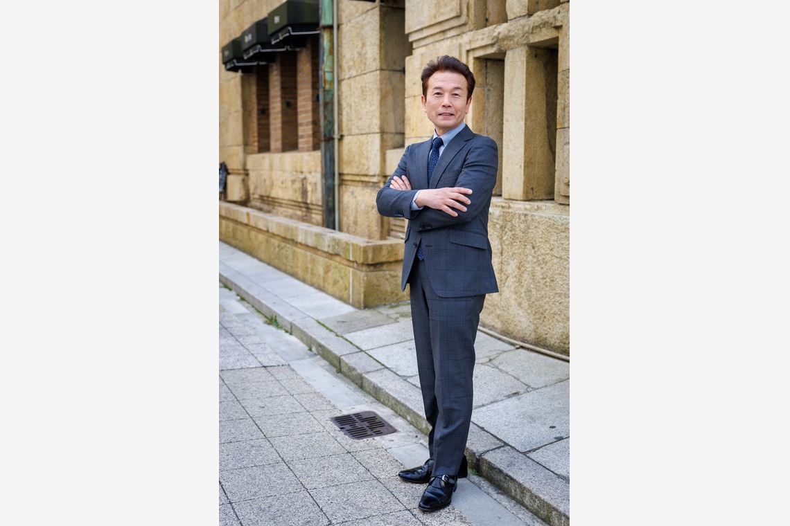 ちずカメラが撮影した写真のアルバム「スーツ」