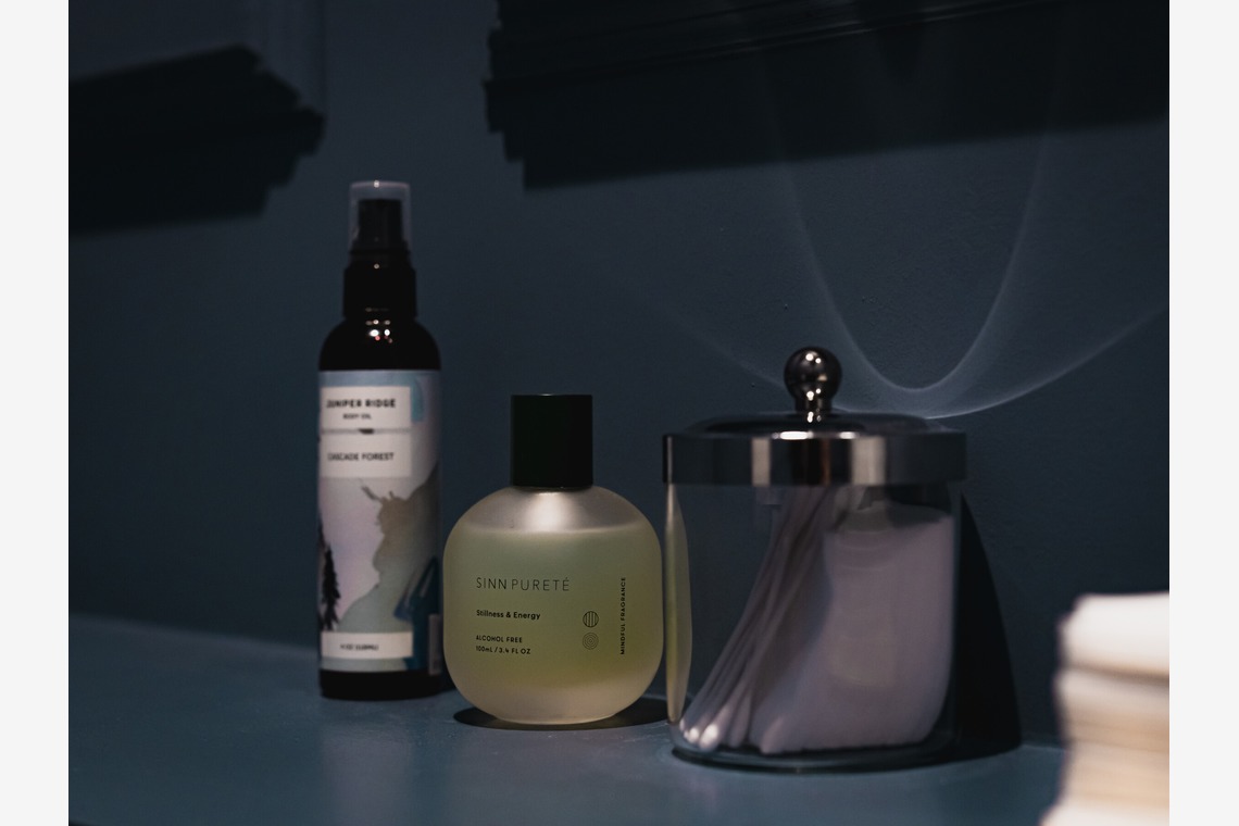 JJ&Co.が撮影した「福岡県　美容室　外観・内装、スタッフプロフィール撮影」の写真