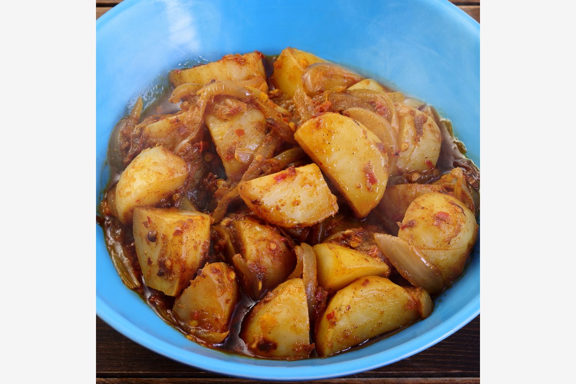 森安　照が撮影した写真のアルバム「インド料理メニュー　カレー・ビリヤニ・ナン・チーズナン・チキン・サモサ・ビリヤニ」