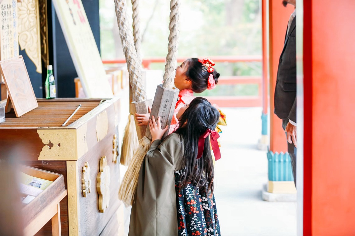 出張撮影HUG TIMEが撮影した「七五三お詣り撮影〜多摩浅間神社〜」の写真