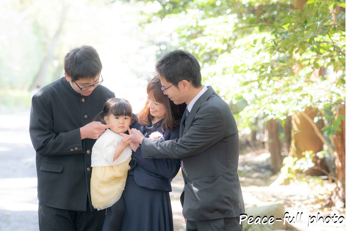 Peace-full photoが出張撮影した家族写真(キッズ,ベビーフォト)などが写った「かぞくの時間」の家族写真