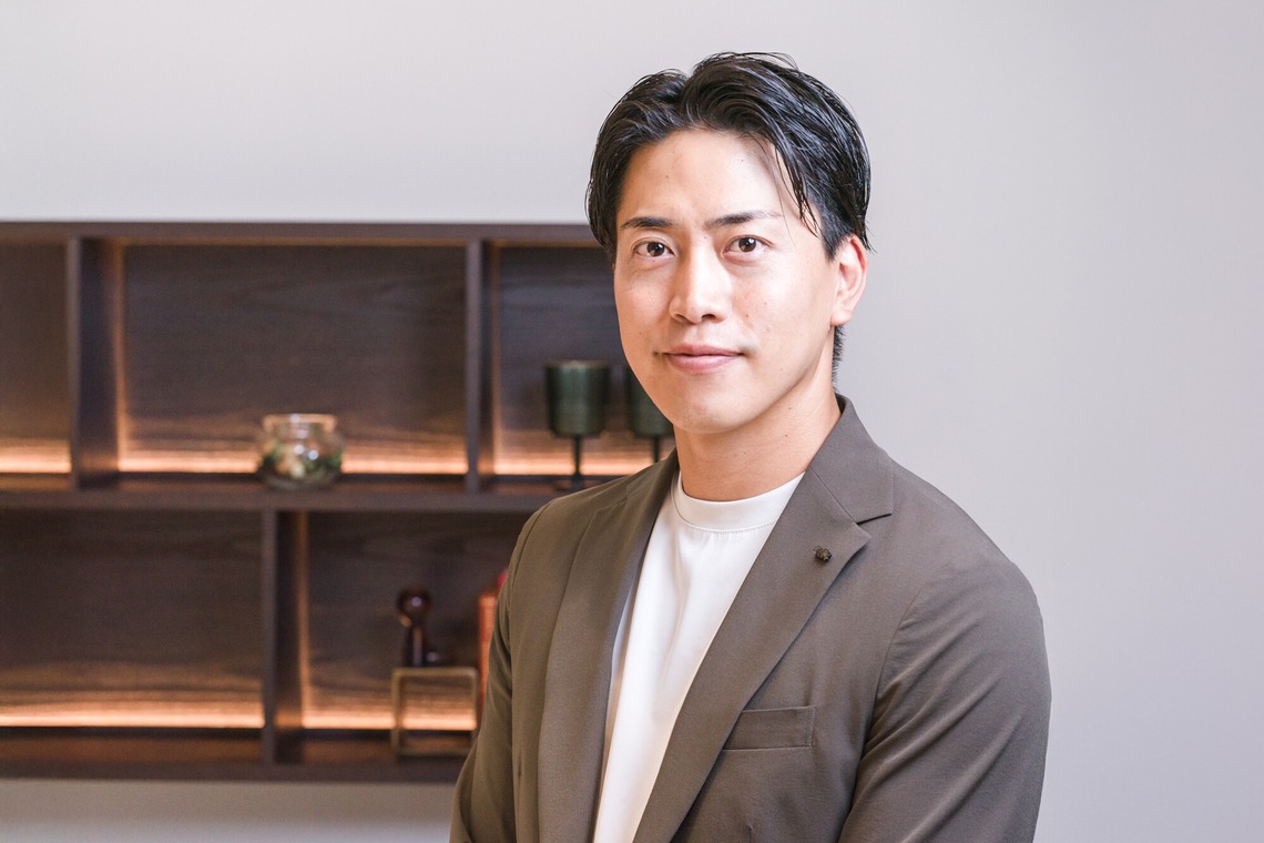 佐藤泰輔写真事務所が撮影した写真のアルバム「企業・ビジネス撮影・人物」