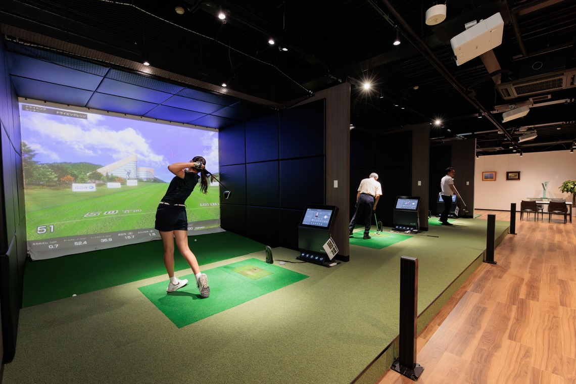 イトウ　ノブミチが撮影した「インドアゴルフ練習場撮影例_01」の写真