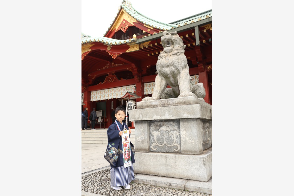 Kan Suzuki  photographyが出張撮影した家族写真(キッズ,ベビーフォト)などが写った「神田明神　七五三撮影」の家族写真
