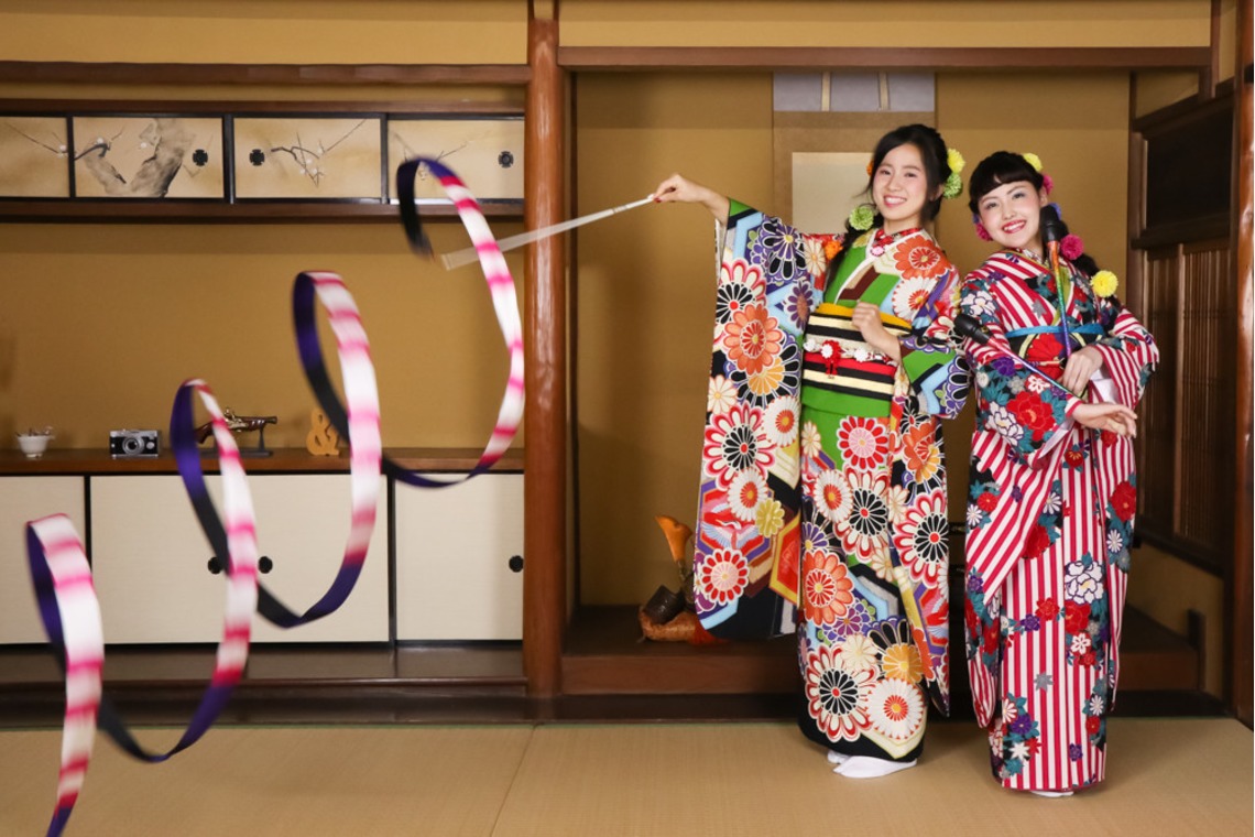 スマイルハンターが出張撮影した家族写真(キッズ,ベビーフォト)などが写った「成人式フォト」の家族写真