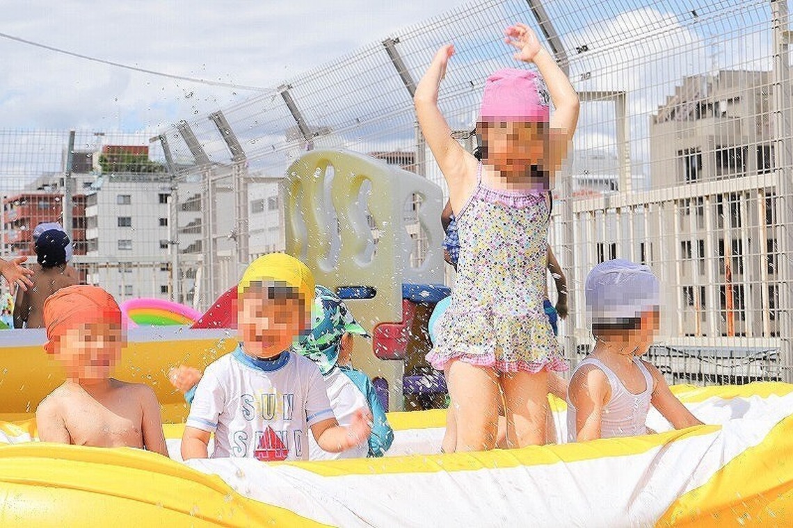 世登理恵が撮影した写真のアルバム「保育園、幼稚園」