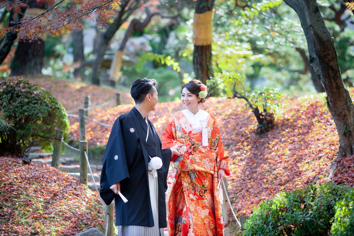 KIKIウェディングが撮影した写真のアルバム「紅葉の和風庭園」