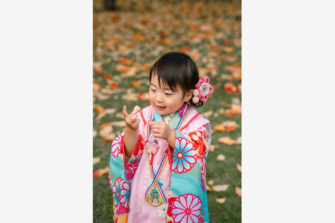 須田桃加が撮影した「護国神社七五三」の写真