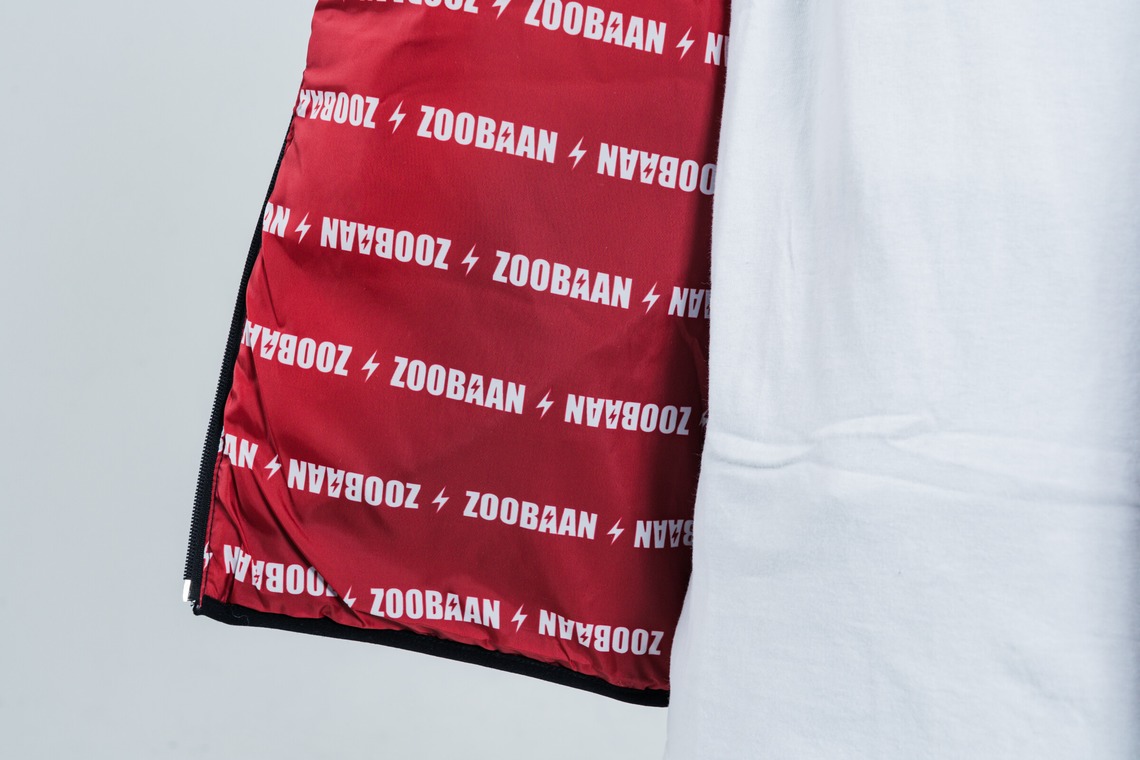 山内康平が撮影した写真のアルバム「スノーボード・ウェアブランドスタジオ撮影」