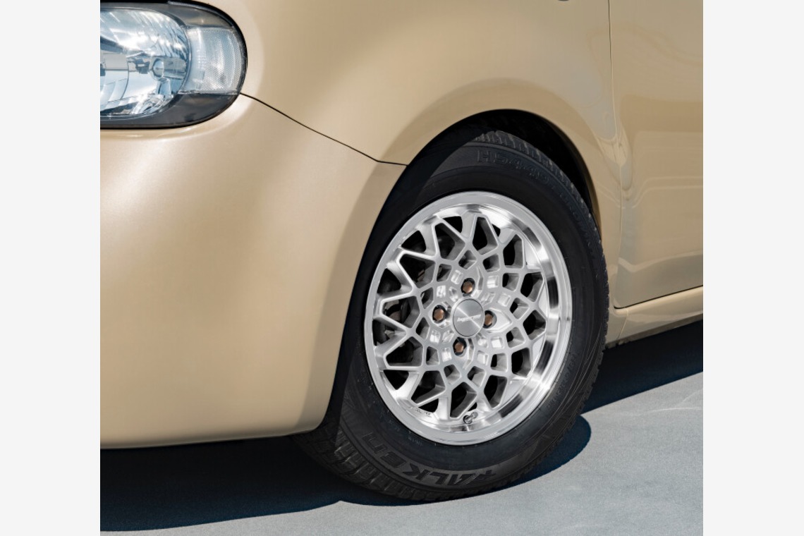 有限会社　澤田スタジオが撮影した写真のアルバム「自動車、ホイール」