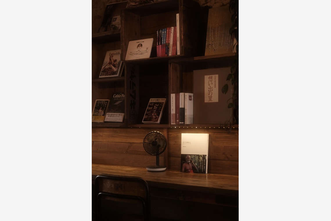 土門巧が撮影した「SUKIMA」の写真