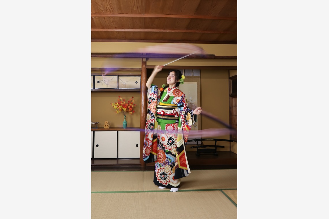 スマイルハンターが出張撮影した家族写真(キッズ,ベビーフォト)などが写った「成人式フォト」の家族写真